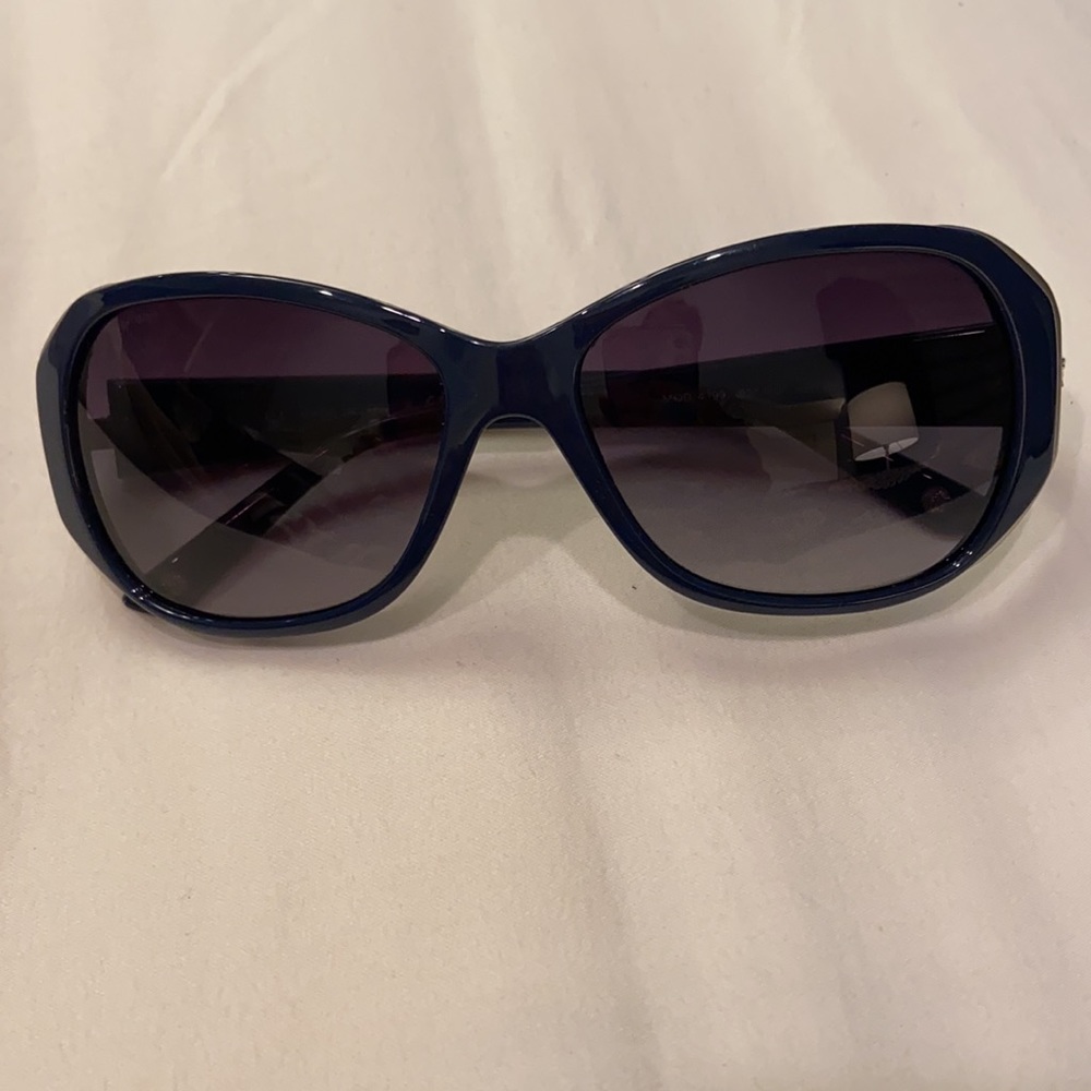 Versace Women’s Medusa Sunglasses - Picture 2 of 7